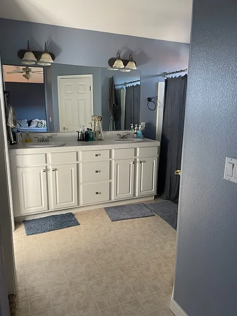 3 bed, 2.5 bath, 1605 sqft, $3,250 — Photo 4