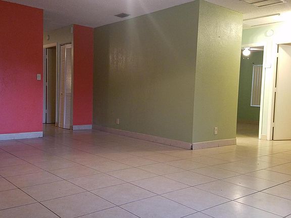 3rd image of 6116 Oak Royal Dr