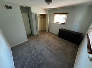 809 Vine St APT 2B, Joliet, IL 60435