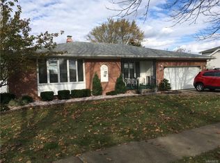 24 Woodview St, Depew, NY 14043