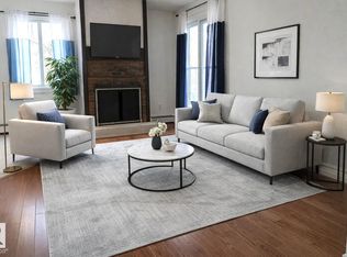 10826 113th St NW #202, Edmonton, AB