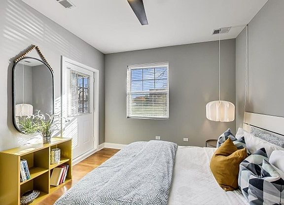 2nd image of 6156 S Kenwood Ave #1S