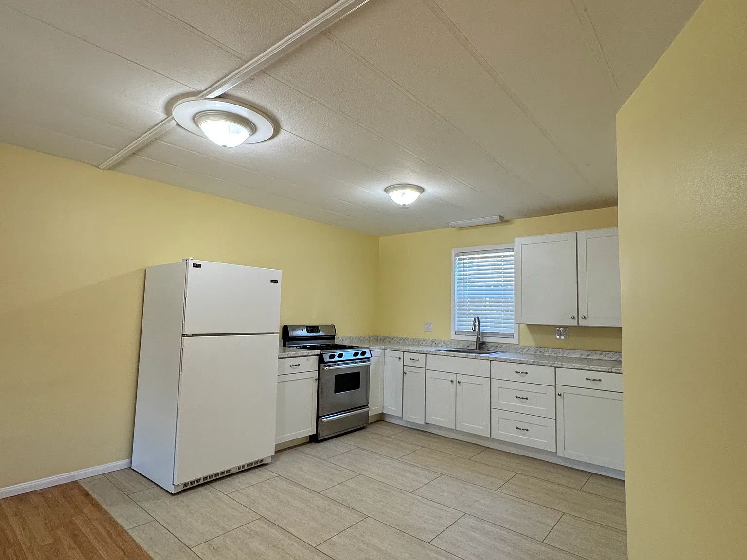 2 bed, 850 sqft, $2,000 — Photo 3