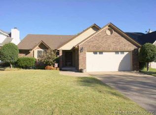 5401 E 92nd St, Tulsa, OK 74137
