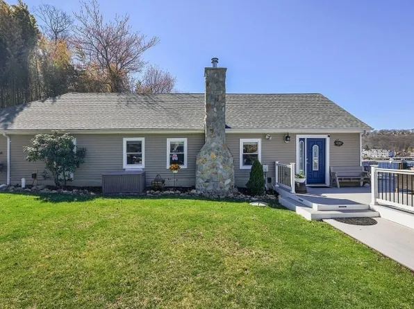 373 Lakeside Blvd, Hopatcong Boro, NJ 07843