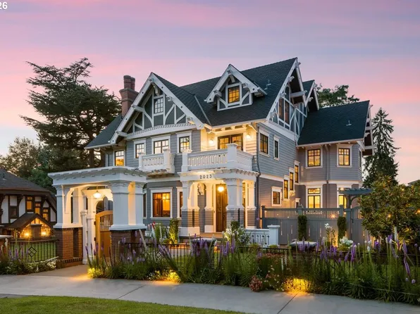 2023 SW Montgomery Dr, Portland, OR 97201