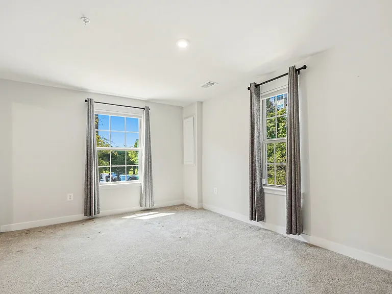 8015 Spring Arbor Dr — Photo 22