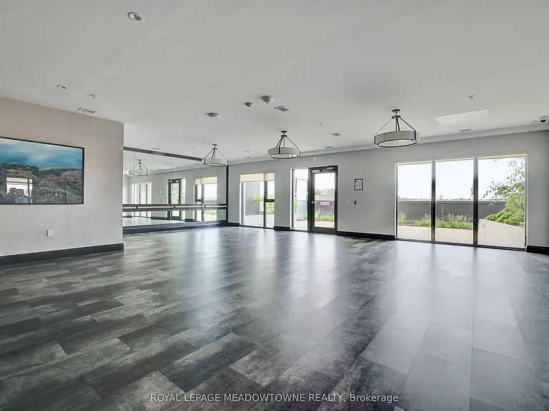 15 Glebe St #1304 — Photo 42