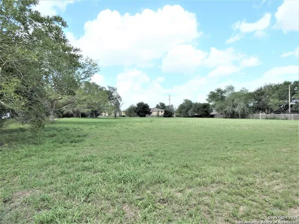 0 S Kathleen, Beeville 78102