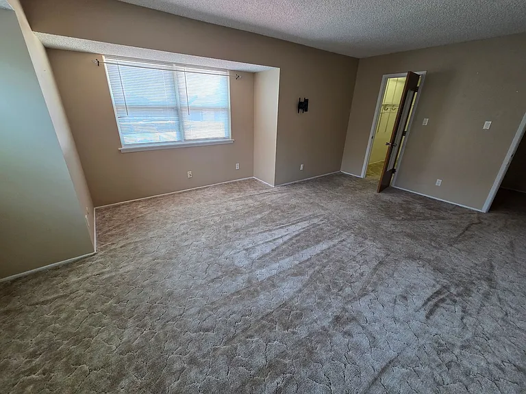721 Laurelwood Dr #C — Photo 15