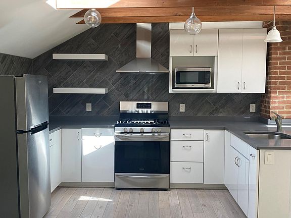 2nd image of 1001 Aster Blvd