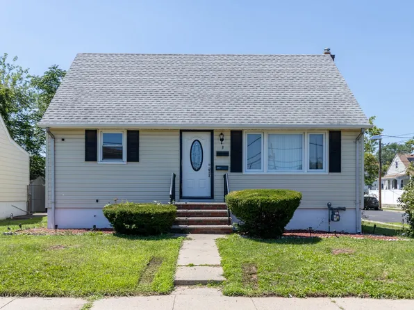 3 Leick Ave, Carteret, NJ 07008