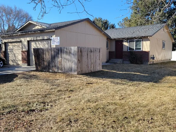 2007 S Locust St, Nampa, ID 83686