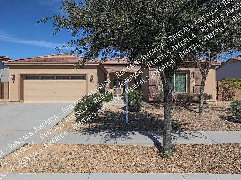 2954 E Coconino Dr — Photo 2