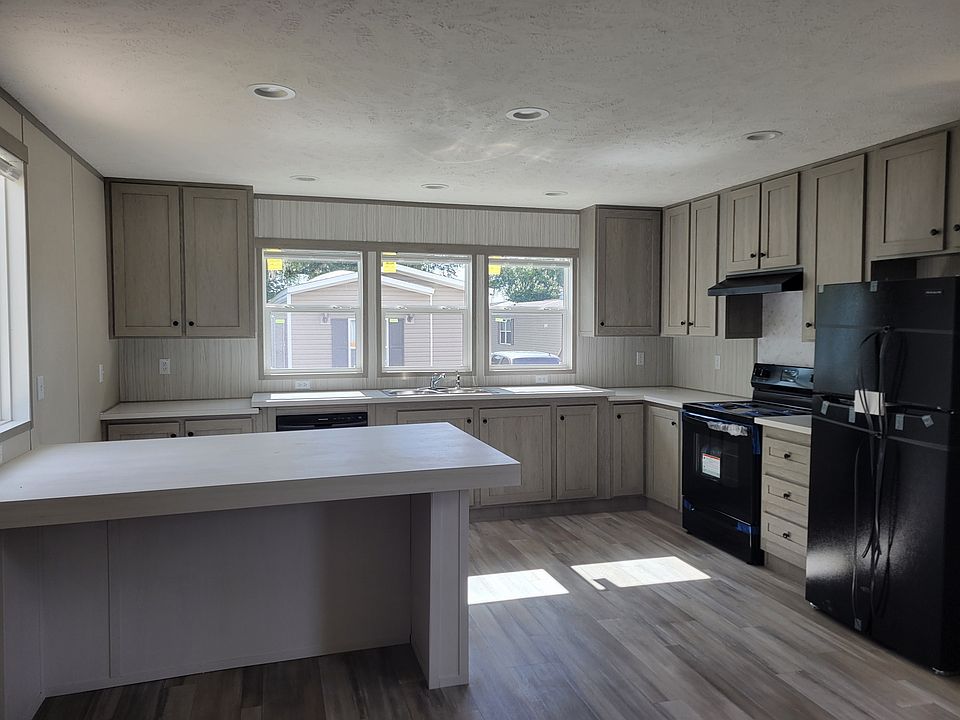 2nd image of 1251 Smathers Ave