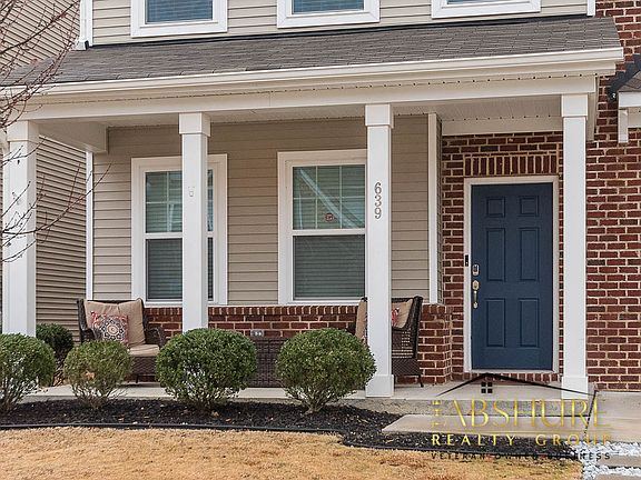 3rd image of 639 Lavenham Ln
