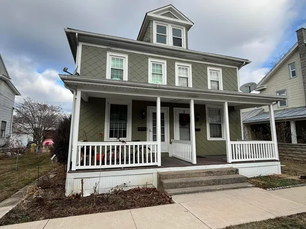 528/530 Walnut St, Mifflinburg, PA 17844