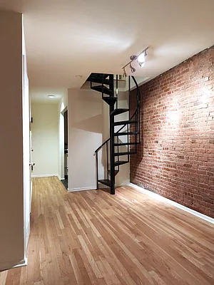 Rented by City Connections Realty | media 18