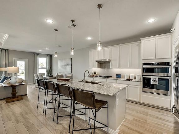 4th image of 2613 Cowbird Way