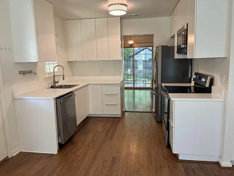 4834 King Solomon Dr — Photo 10