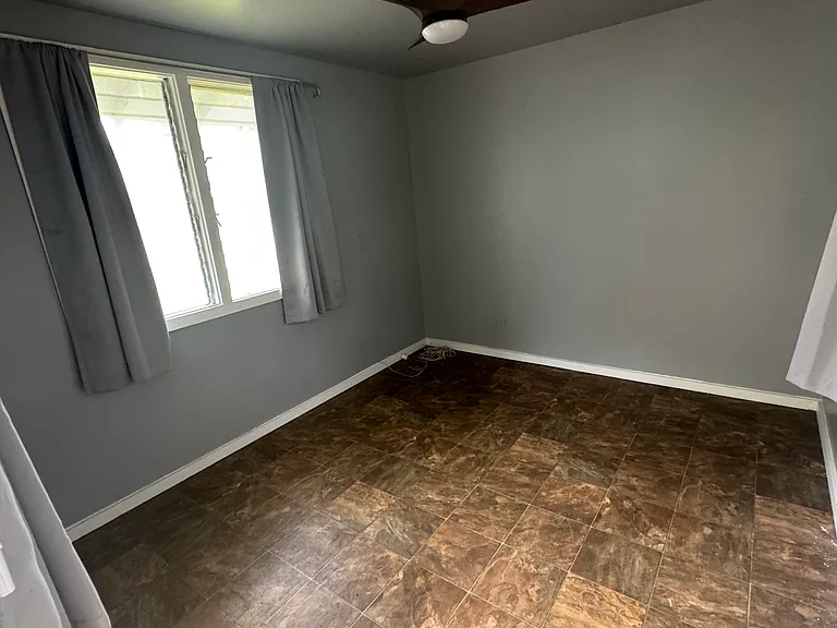 detached office or guest bedroom