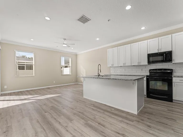 868 Stonechase Ln — Photo 6