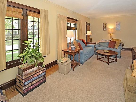 3rd image of 1493 Cohassett Ave