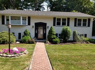 72 Fayson Lake Rd, Kinnelon, NJ 07405