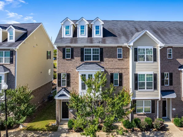 4014 Kentworth Dr, Holly Springs, NC 27540