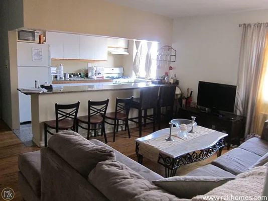 Rented by Realty 2000 Corp | media 10