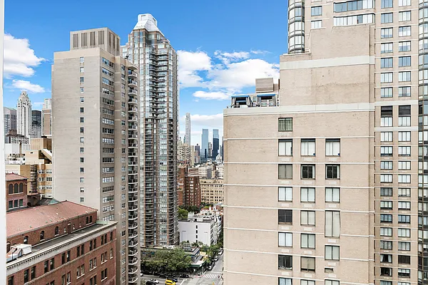 Rented by Level Group | media 19