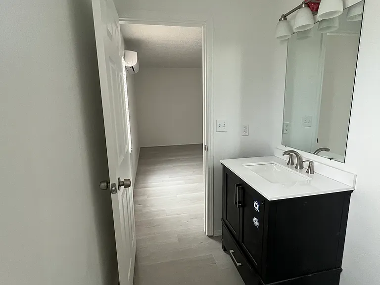 2441 Alvarado Dr NE — Photo 11