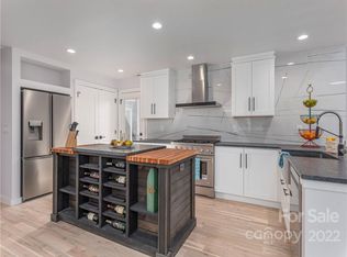 421 Park Dr, Waynesville, NC 28786