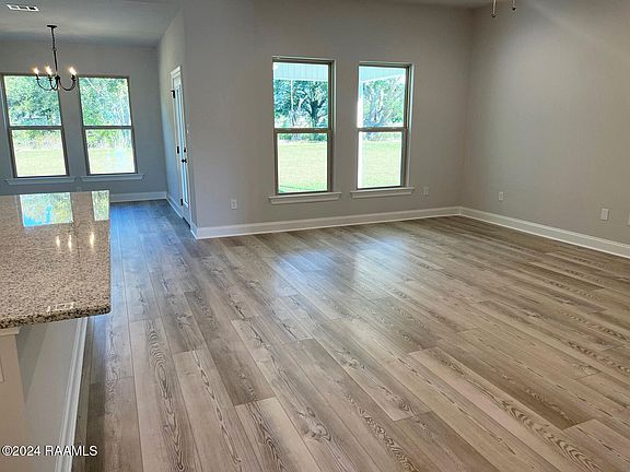 2nd image of 208 Nandina Dr