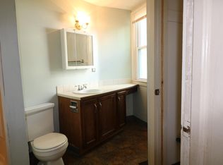 916 Bridge Ave APT 1, Davenport, IA 52803