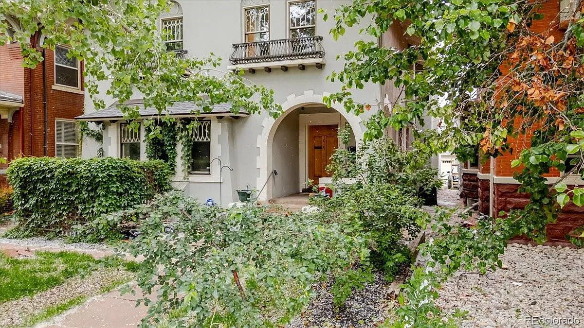 2 bed, 1.0 bath, 1469 sqft, $3,300 — Photo 1