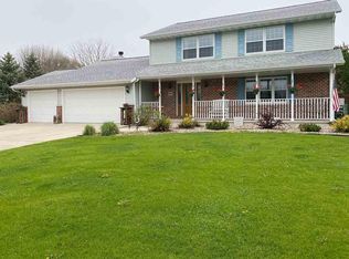 671 Mary Lee Dr, Fond Du Lac, WI 54935