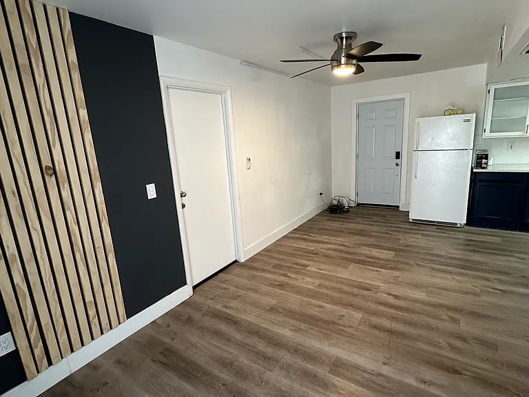 627 W Enid Ave #2 — Photo 5