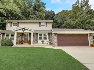 720 E Marshall Ave, Oak Creek, WI 53154