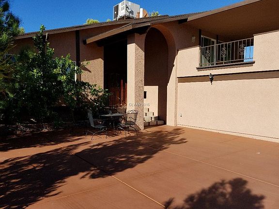 3rd image of 6796 Greengrove Dr