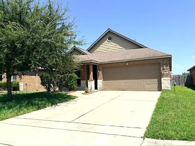 3 bed, 1655 sqft, $2,200 — Photo 3