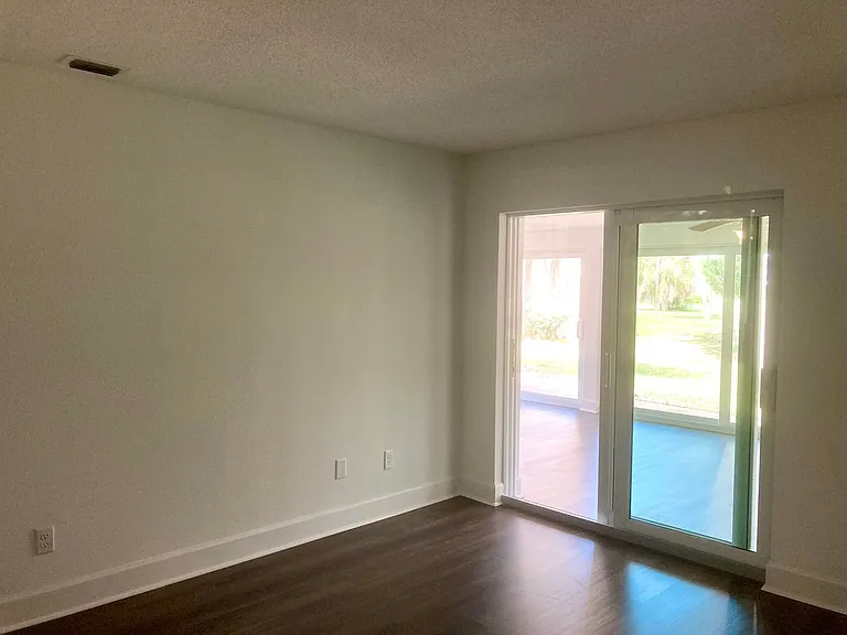 11499 W Bayshore Dr — Photo 31