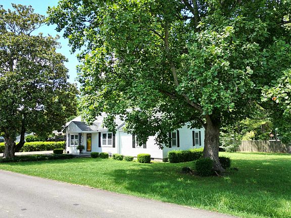 4th image of 167 E Vine St