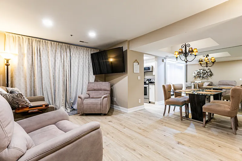 1 bed, 1.0 bath, 658 sqft, $1,990 — Photo 4