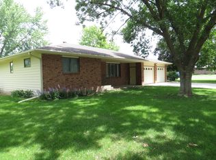 1918 Monroe St, Beatrice, NE 68310