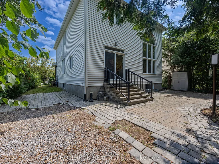 281 Goldridge Dr — Photo 49