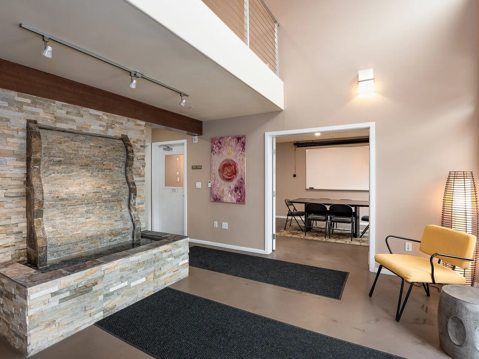 Vision 5 Apartments — Photo 4