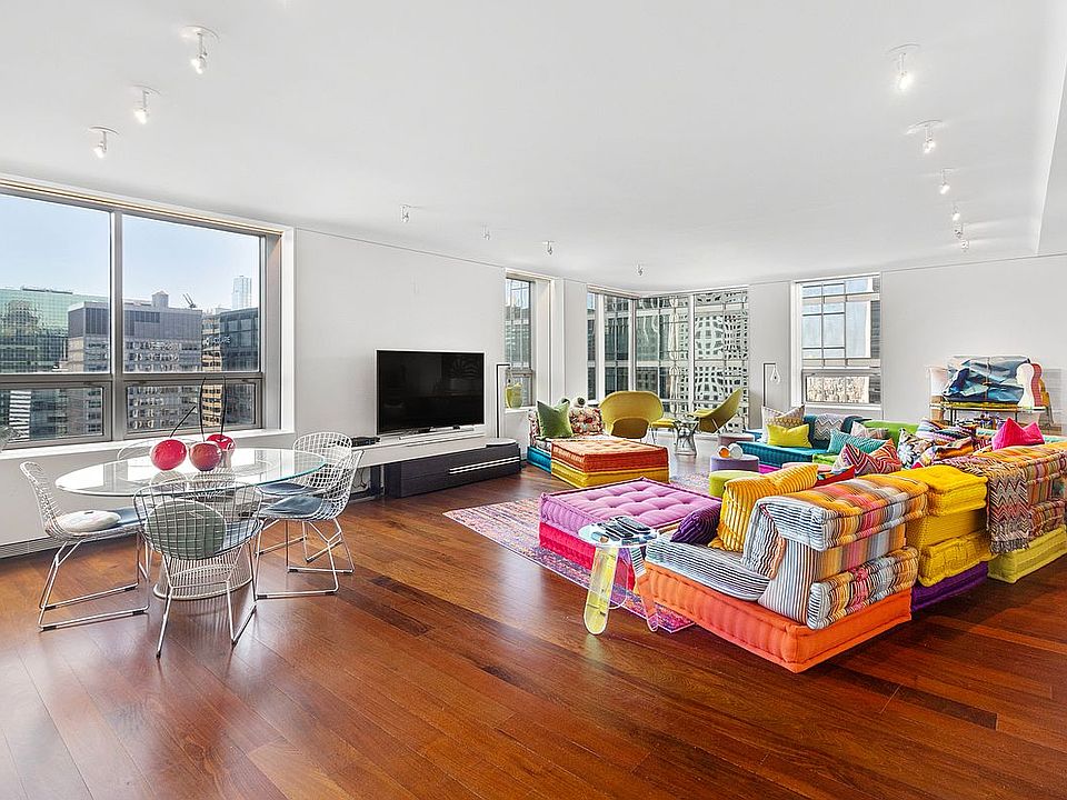 1st image of 15 W 53rd St #42B