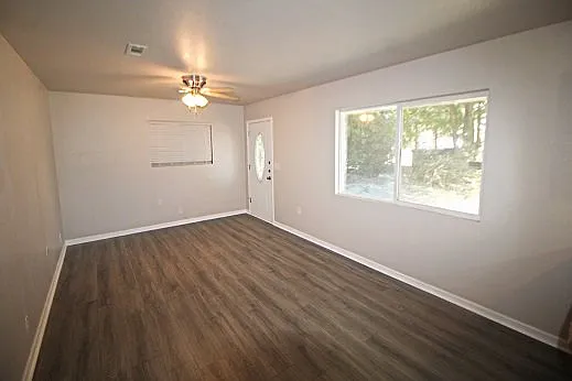 Building Photo - 819 Zachry Dr