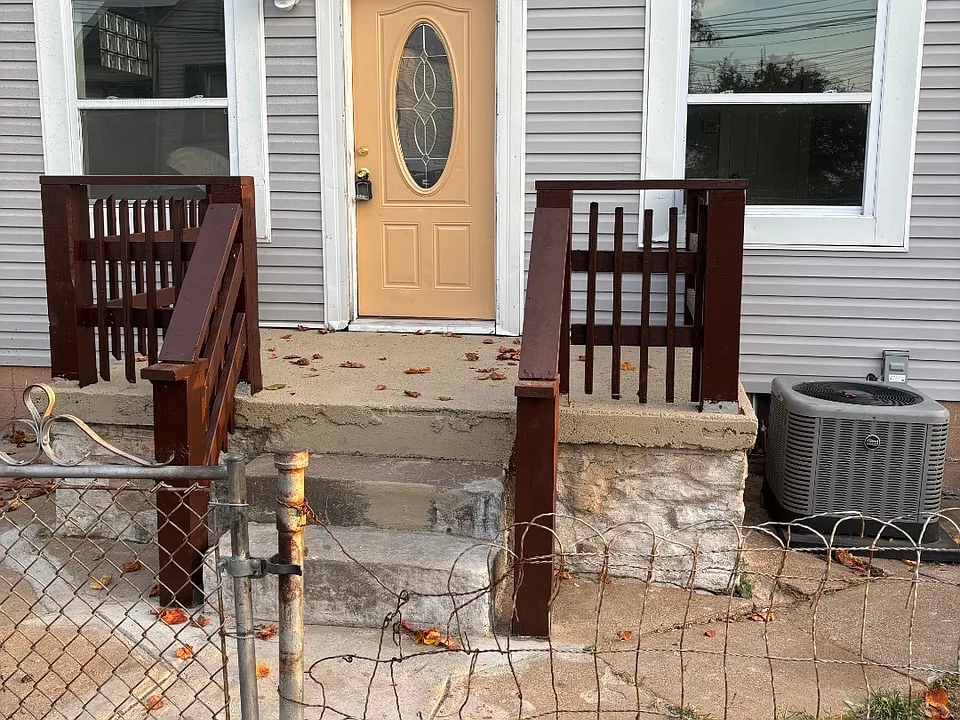 150 W Etta Ave
